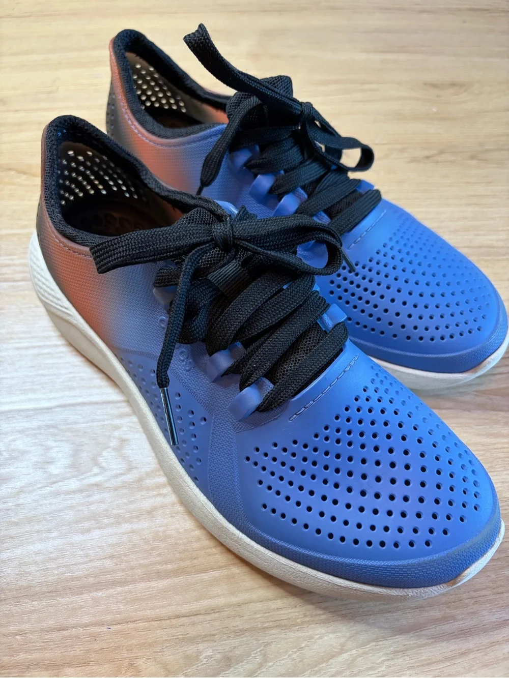 Crocs LiteRide Pacer Ombre Blue Coral Sneakers Womens Size W7 Perforated Shoes